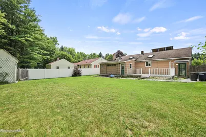 8 Velma Ave, Pittsfield, MA 01201 - Photo 35