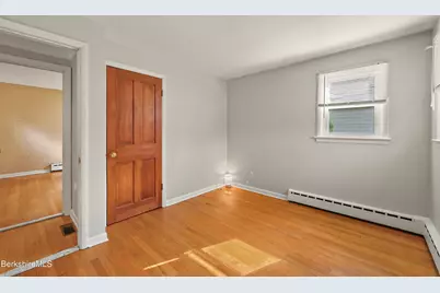 8 Velma Ave, Pittsfield, MA 01201 - Photo 25