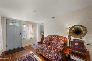 84 Williams St, Pittsfield, MA 01201 - Photo 5