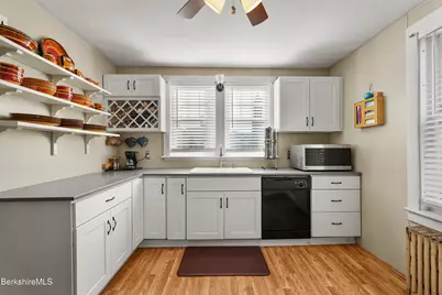 84 Williams St, Pittsfield, MA 01201 - Photo 15