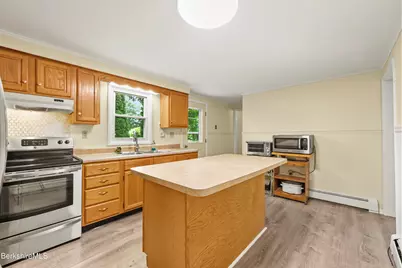 247 Park St, Great Barrington, MA 01230 - Photo 7