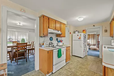 29 Acorn St, Pittsfield, MA 01201 - Photo 13