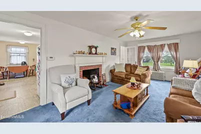 29 Acorn St, Pittsfield, MA 01201 - Photo 9