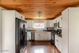 5 Pomeroy St, West Stockbridge, MA 01266 - Photo 9