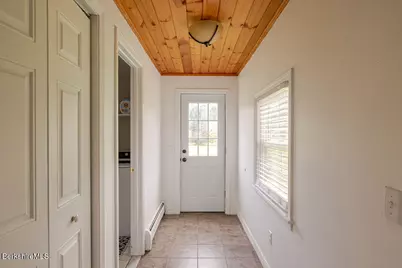 5 Pomeroy St, West Stockbridge, MA 01266 - Photo 13