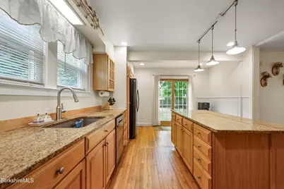 23 Easton Ave, Pittsfield, MA 01201 - Photo 31