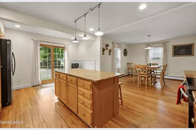 23 Easton Ave, Pittsfield, MA 01201 - Photo 33