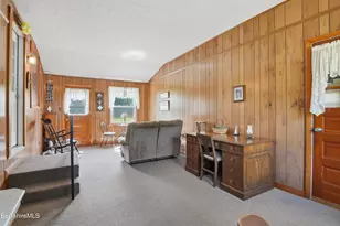 48 Alger St, Adams, MA 01220 - Photo 9