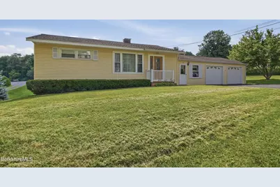 48 Alger St, Adams, MA 01220 - Photo 3