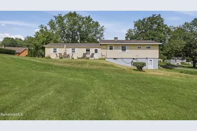 48 Alger St, Adams, MA 01220 - Photo 31