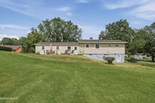 48 Alger St, Adams, MA 01220 - Photo 31