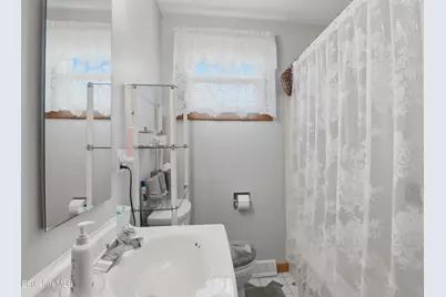 48 Alger St, Adams, MA 01220 - Photo 25