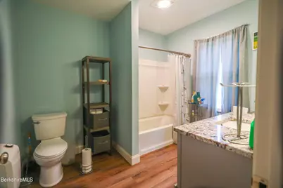 43 Lincoln St, Greenfield, MA 01301 - Photo 19