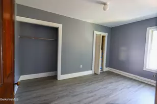 43 Lincoln St, Greenfield, MA 01301 - Photo 17