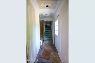 43 Lincoln St, Greenfield, MA 01301 - Photo 21