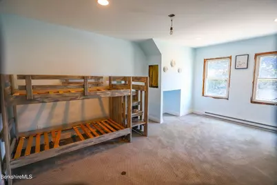 43 Lincoln St, Greenfield, MA 01301 - Photo 17