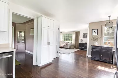 94 Tor Ct, Pittsfield, MA 01201 - Photo 7