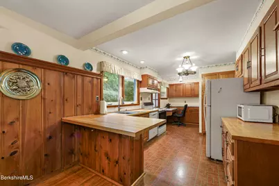 19 Kemble St, Lenox, MA 01240 - Photo 13