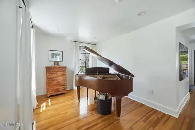 41 Tucker St, Lenox, MA 01240 - Photo 17