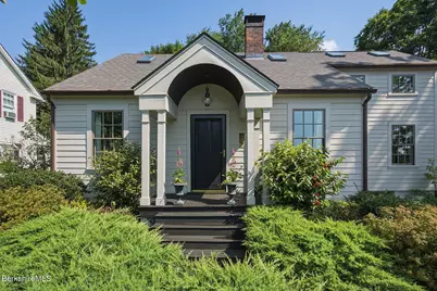 41 Tucker St, Lenox, MA 01240 - Photo 3