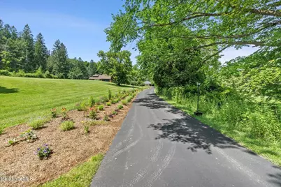 1341 Green River Rd, Williamstown, MA 01267 - Photo 9
