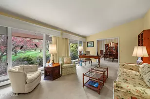 10 Lori Ct, Pittsfield, MA 01201 - Photo 3