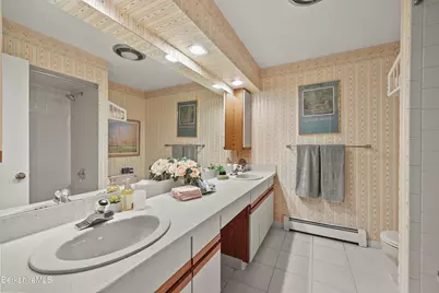 10 Lori Ct, Pittsfield, MA 01201 - Photo 35