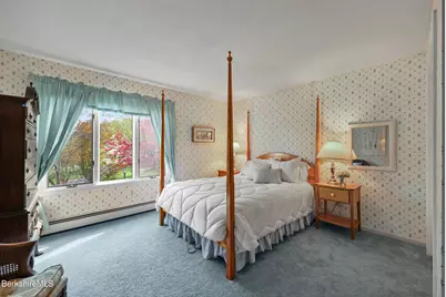 10 Lori Ct, Pittsfield, MA 01201 - Photo 33