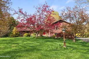 10 Lori Ct, Pittsfield, MA 01201 - Photo 7