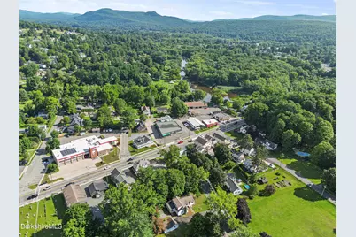 4 Gilmore Ave, Great Barrington, MA 01230 - Photo 27