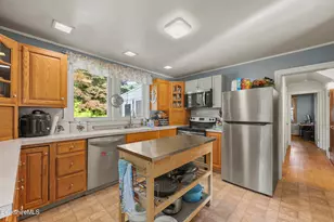 4 Gilmore Ave, Great Barrington, MA 01230 - Photo 9
