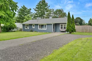 62 Greenridge Dr, Dalton, MA 01226 - Photo 1