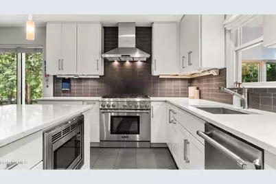 86 Pine Knoll Rd, Lenox, MA 01240 - Photo 19