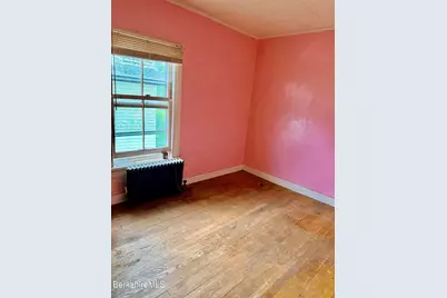 79 Dewey Ave, Pittsfield, MA 01201 - Photo 15