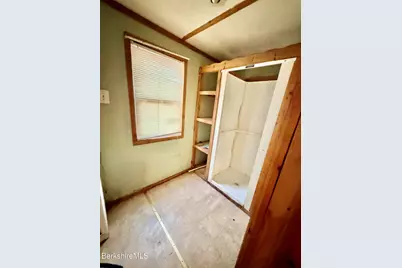 79 Dewey Ave, Pittsfield, MA 01201 - Photo 11