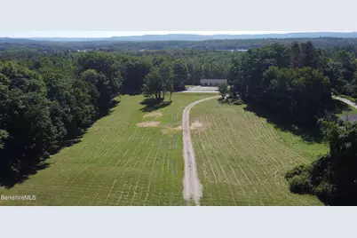 549 Churchill St, Pittsfield, MA 01201 - Photo 3