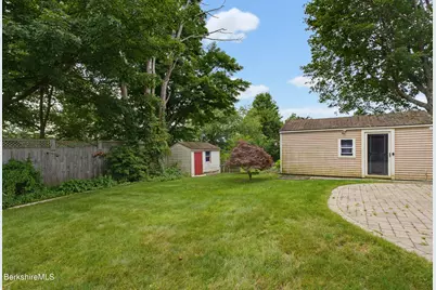 6 May St, Lenox, MA 01240 - Photo 9