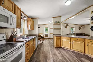 548 Loop Rd, Savoy, MA 01256 - Photo 23
