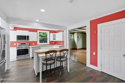 39 Cascade St, Pittsfield, MA 01201 - Photo 7