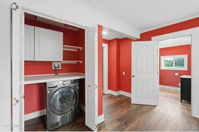 39 Cascade St, Pittsfield, MA 01201 - Photo 11
