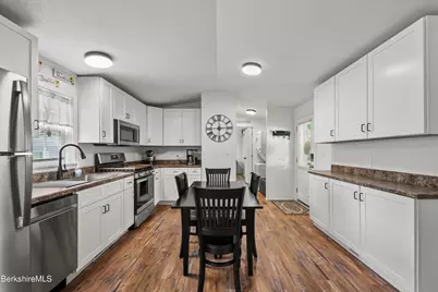 20 Pines Lodge Park Place Place, Williamstown, MA 01267 - Photo 5