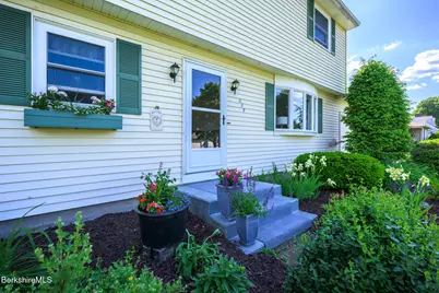 117 Lucia Dr, Pittsfield, MA 01201 - Photo 3