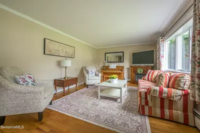 117 Lucia Dr, Pittsfield, MA 01201 - Photo 9