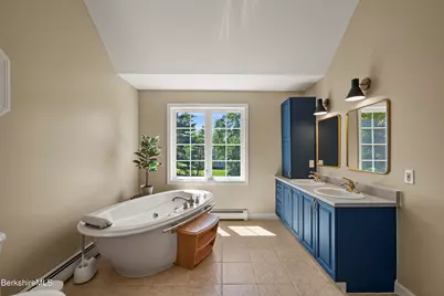 828 N Main St, Lanesborough, MA 01237 - Photo 21