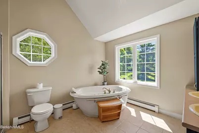 828 N Main St, Lanesborough, MA 01237 - Photo 23