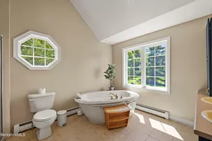 828 N Main St, Lanesborough, MA 01237 - Photo 23