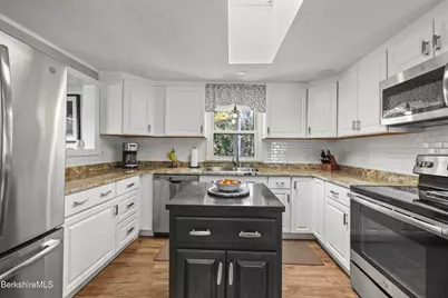 30 Cove Ln, Hinsdale, MA 01235 - Photo 11
