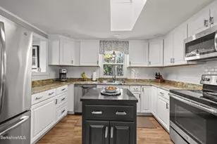 30 Cove Ln, Hinsdale, MA 01235 - Photo 11