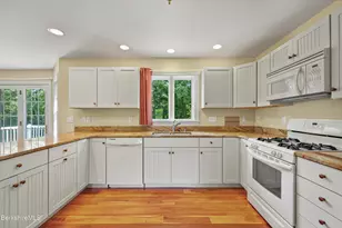 131 Fox Run, Lee, MA 01238 - Photo 13