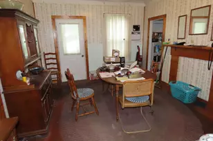 42 Prospect St, North Adams, MA 01247 - Photo 9